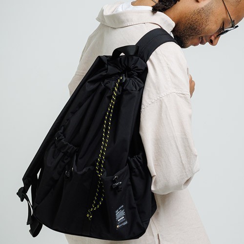 PEEPS Basic String Backpack 셔링백팩 BLACK
